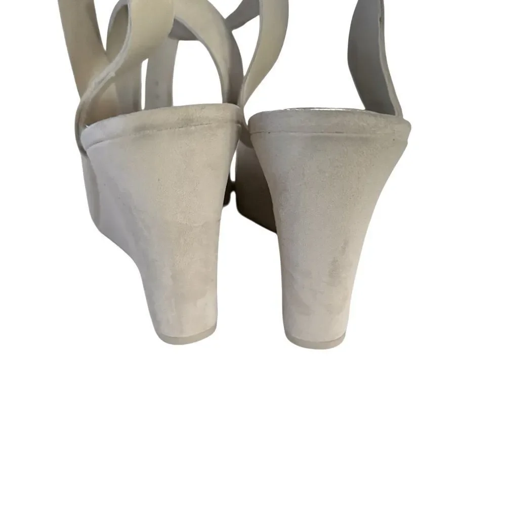 NWT Larroude Denna Wedges in Mushroom Grey